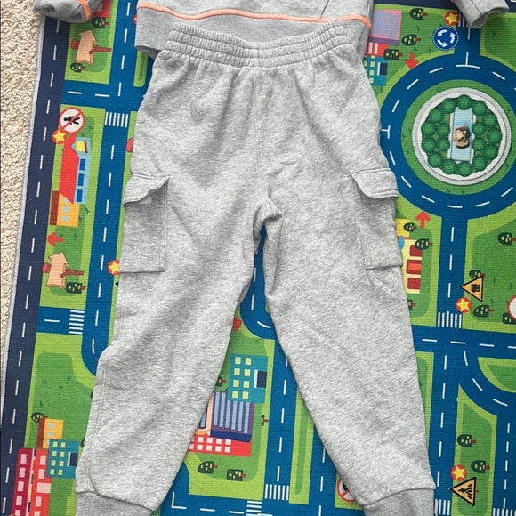Nike Kids Gray Sweatpants and Hoodie Set - Picture 7 of 13